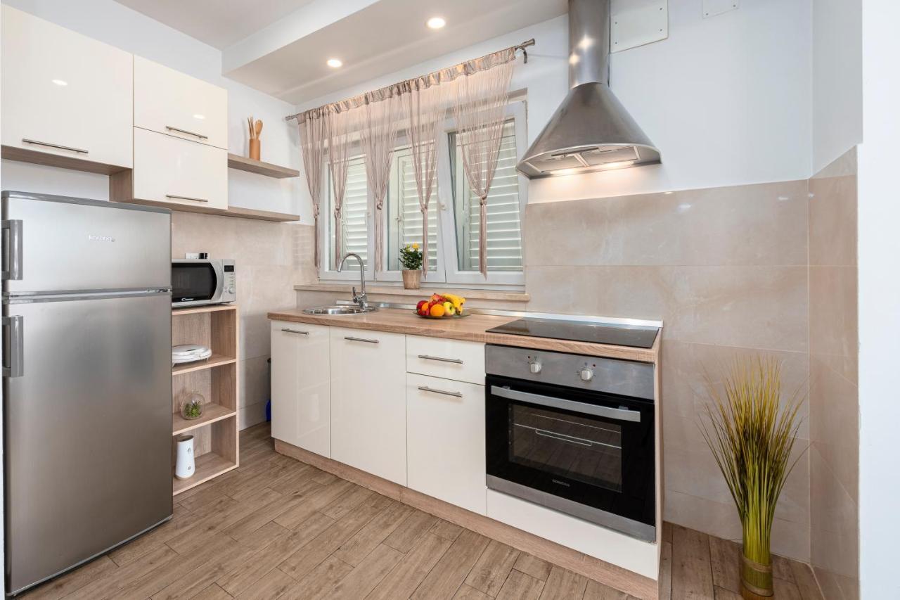 Charming Apartment Ines Ragusa Esterno foto