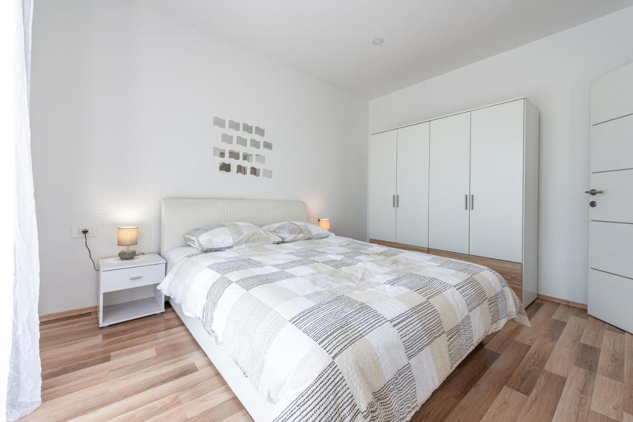 Charming Apartment Ines Ragusa Esterno foto